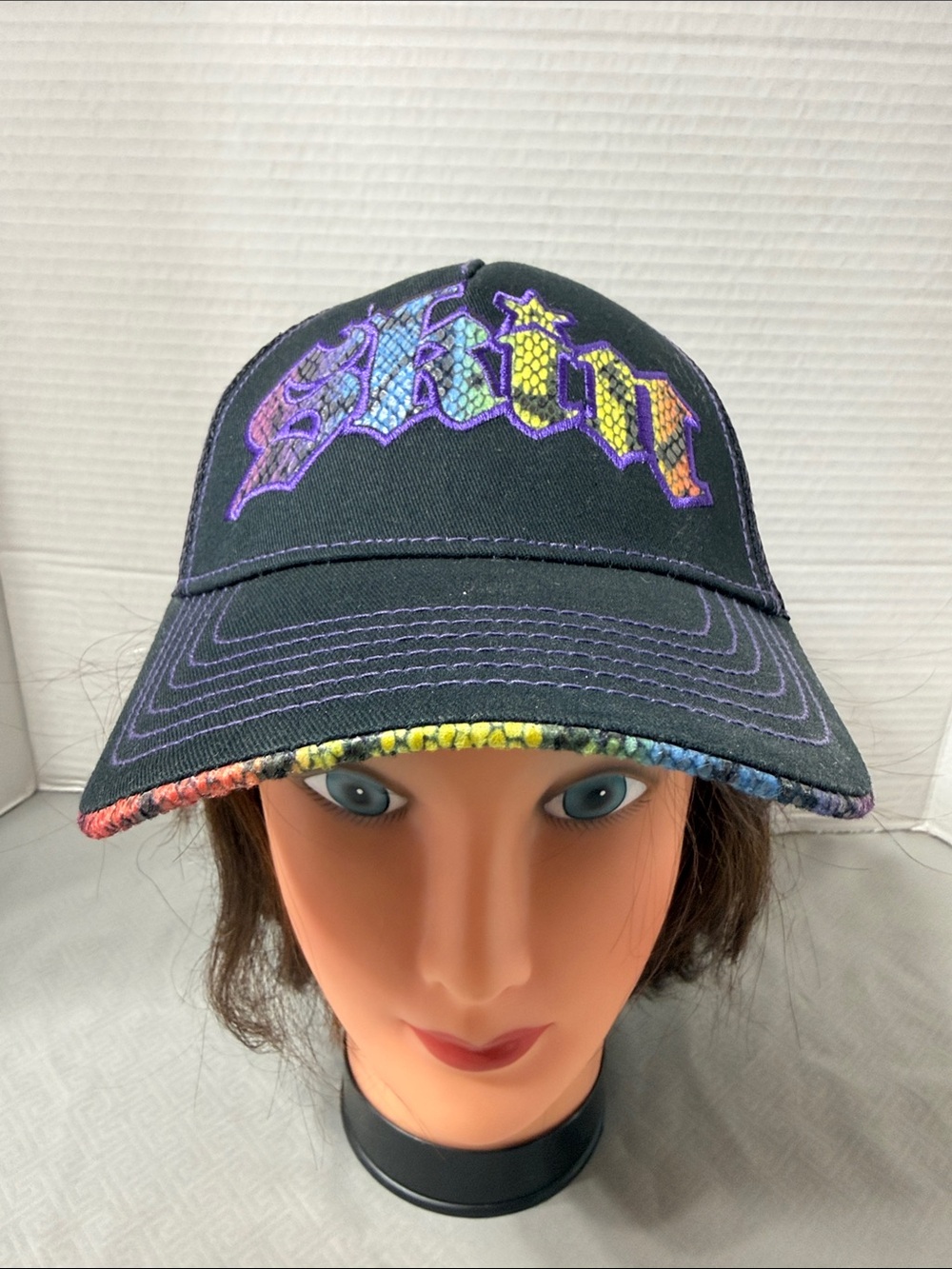 Vintage Skin Industries Women MultiColor Snake Skin Pattern Trucker Baseball Cap
